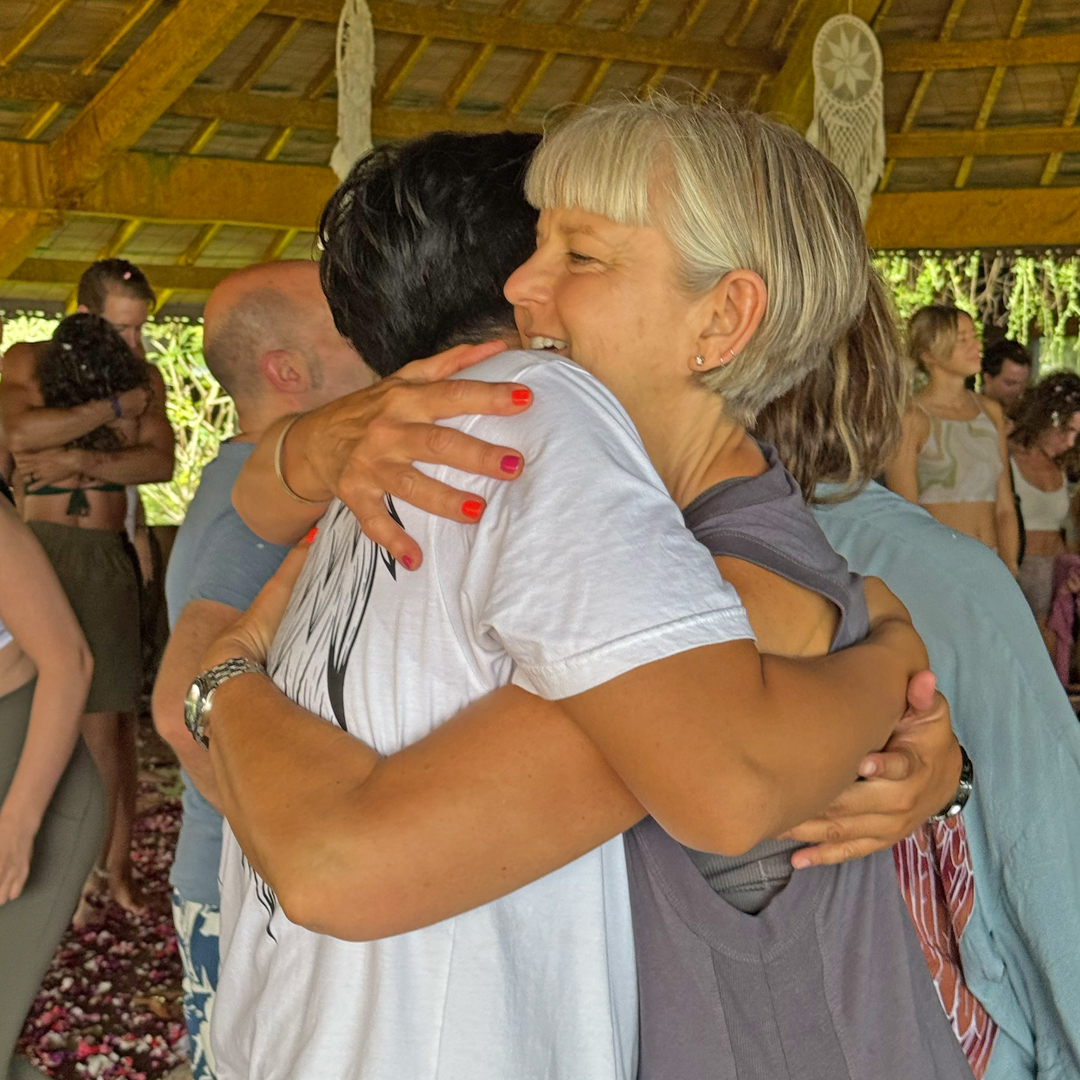 Udara-SUnday-Festival--Hug-